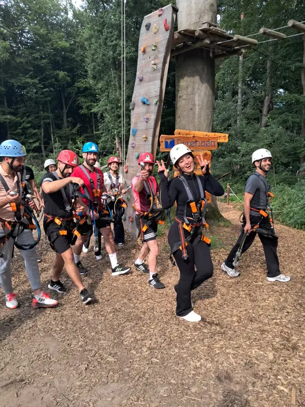 Gruppe der KJD im Kletterwald